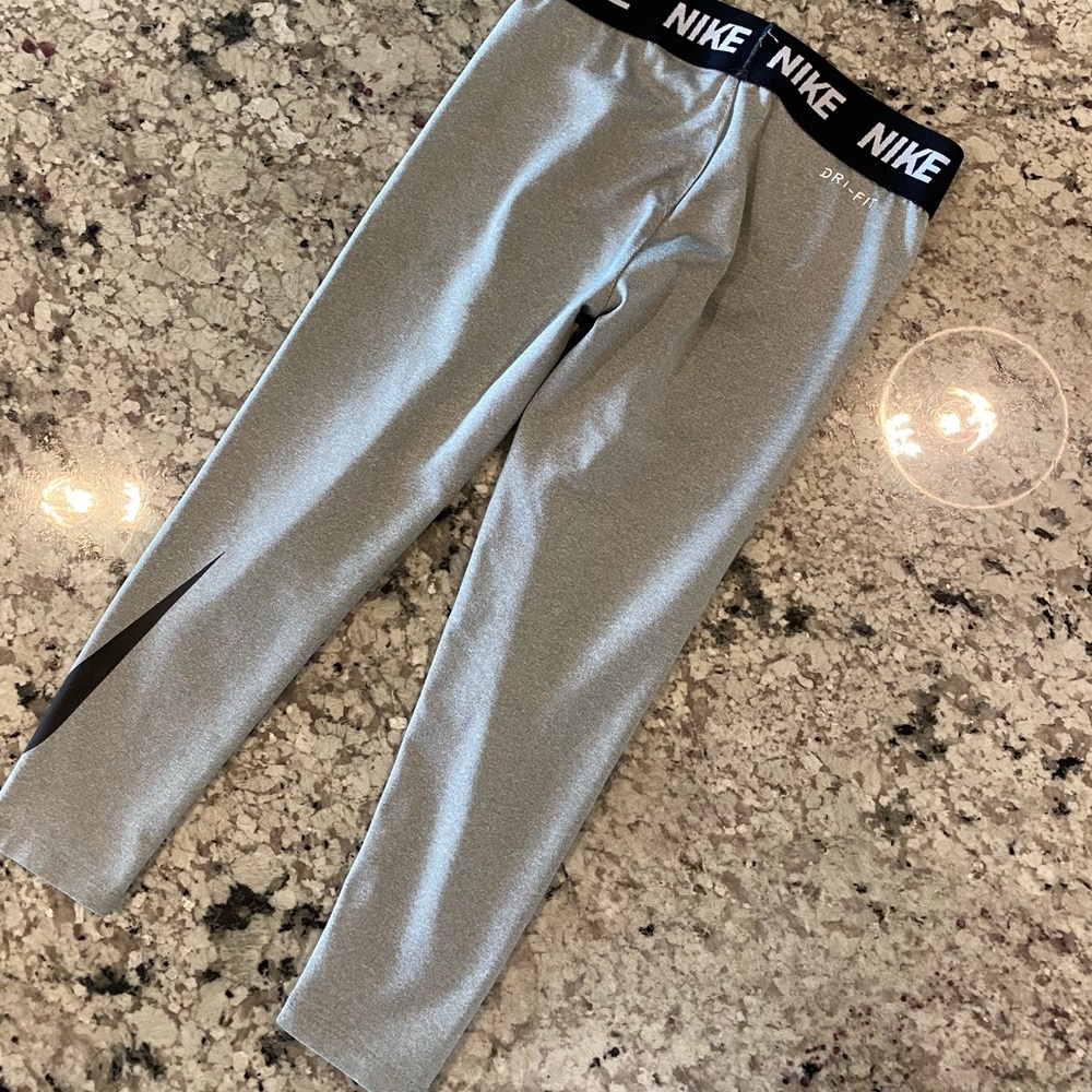 Girls Nike DriFit pants sz 5 Great used condition